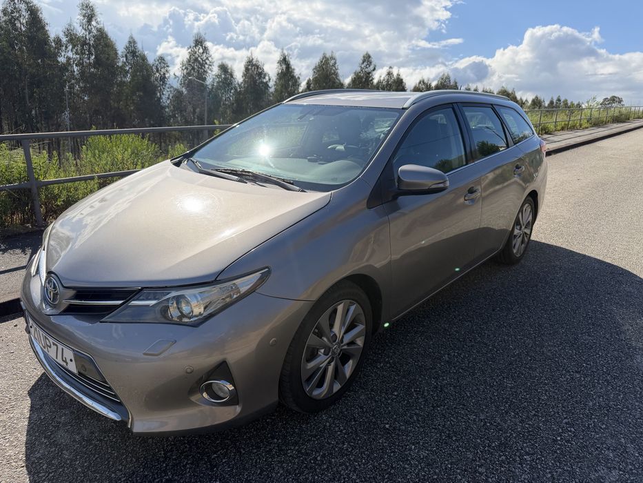 Toyota Auris Touring Sports  1.8 Hibrid  Executive c/ GARANTIA