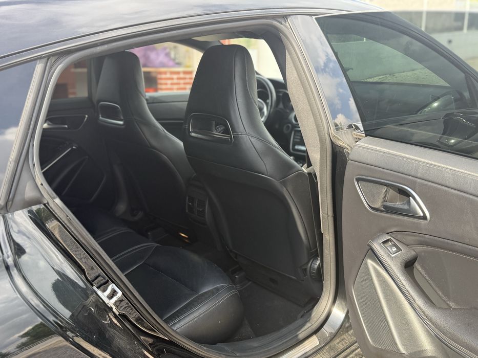 Mercedes-Benz CLA 180 CDi Pack Exclusivo AMG