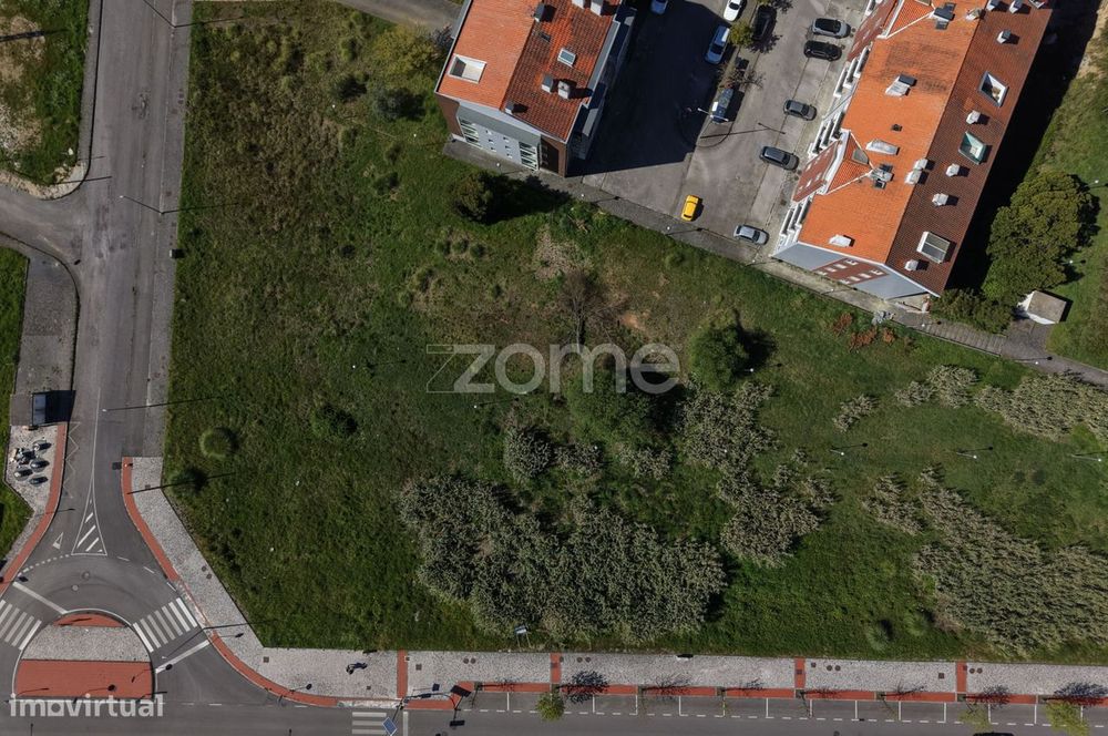 Lote para construção de prédio | 12 fogos | 360 m²