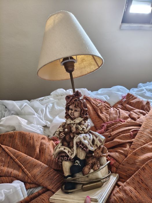 Candeeiros com figuras