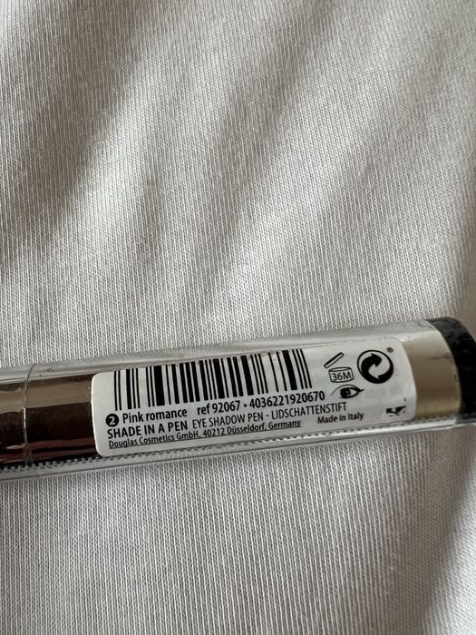 Cień do powiek Douglas Collection nr 2 - Pink Romance Eyeshadow 0,4 g
