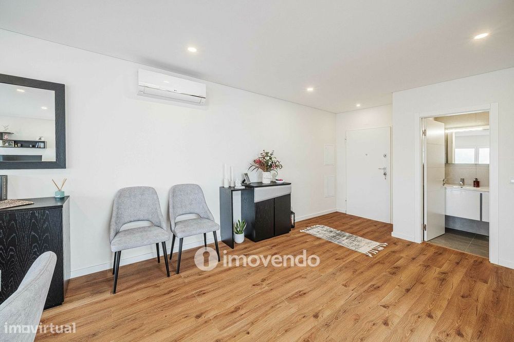 Moradia T3+1 moderna e exclusiva, com garagem e jardim, em Porto Salvo