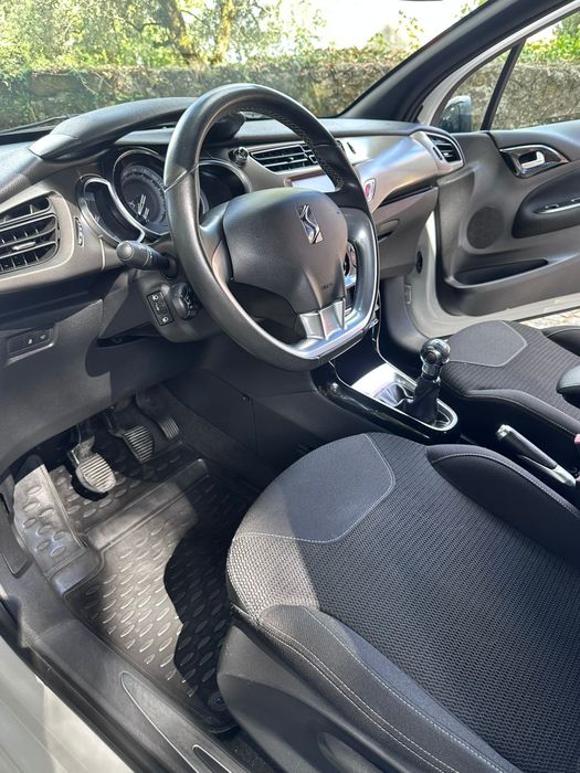 DS3 gasolina, apenas com 80.000kms nacional só de 1 dono, matrícula visível pode confirmar foto 5
