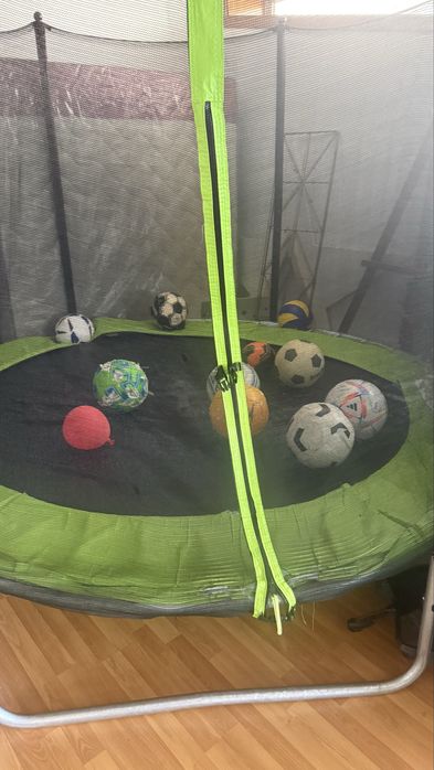 Trampolim de 240cm de diâmetro
