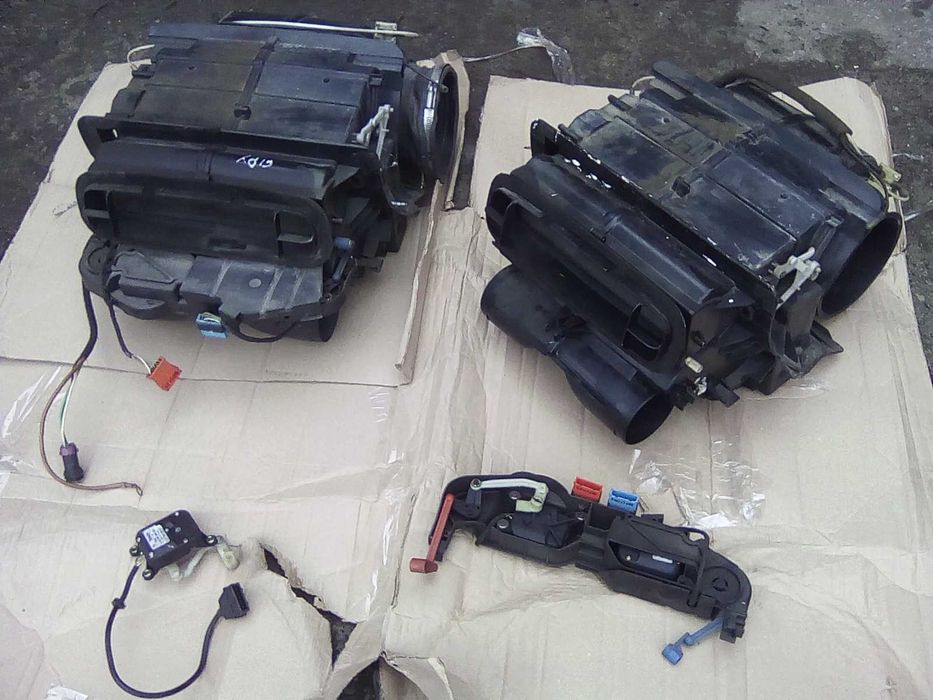 Nagrzewnica AUDI 100 A6 S6 S4 C4 silniczek klap nawiewu Wentylator