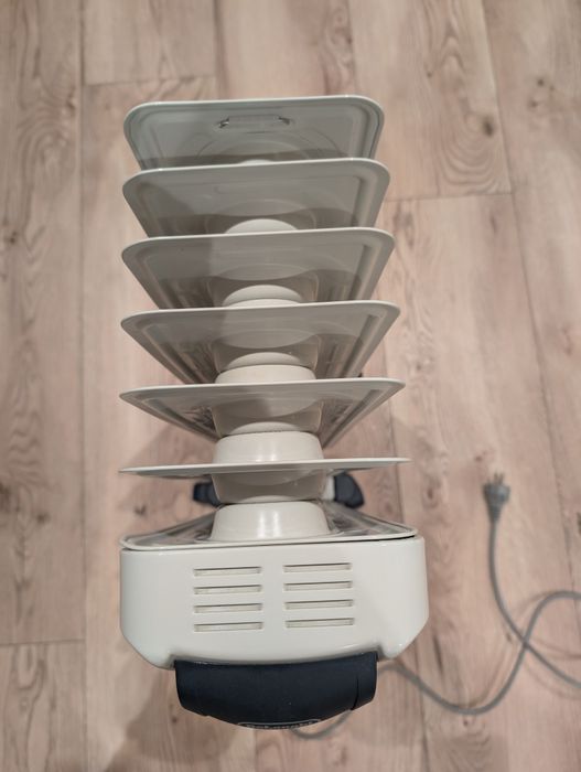 Масляний радіатор DeLonghi 1500 Вт