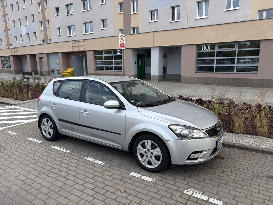 Kia ceed 2010 polski salon