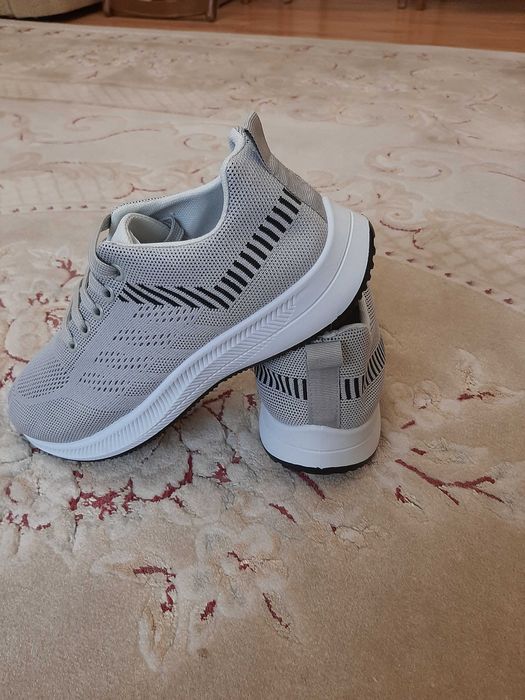 Кросiвки -42р.(устiлка-26см ) г.Киев