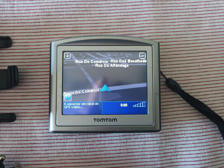 TomTom One 3rd Edition GPS with accessories.64751983650691122