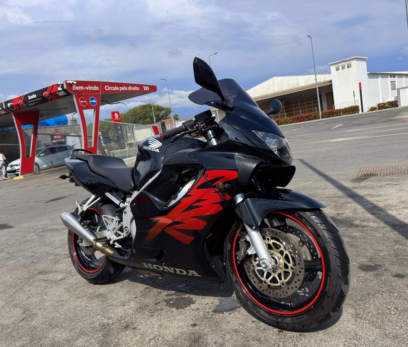 Honda CBR 600 F4