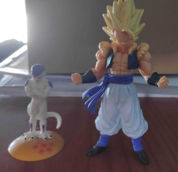 Figuras Dragon Ball e imans