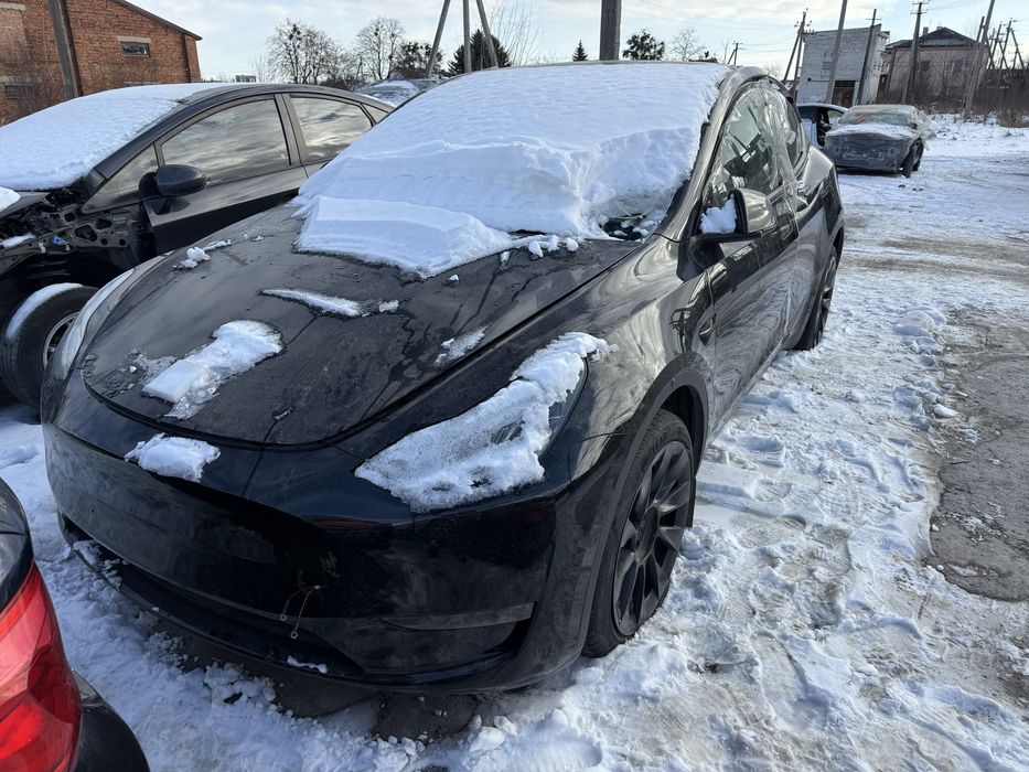 Tesla Y Розборка