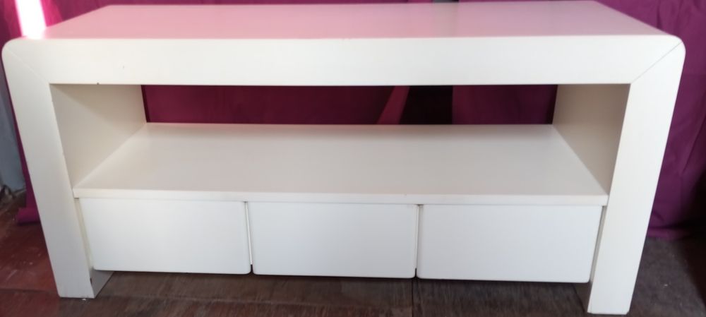 Conjunto de moveis de quarto em madeira lacada branca