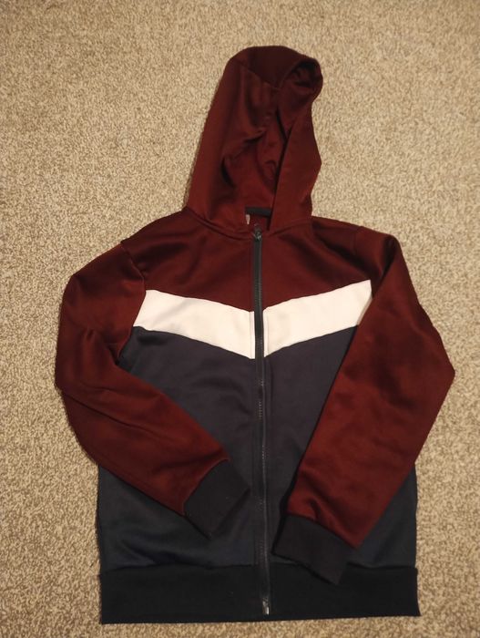 Bluza chłopięca z kapturem 134/140