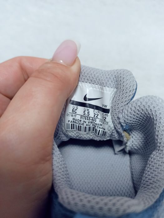 Оригінал NIKE AIR max 22 розмір,устілка 14 см кросівки для хлопчика