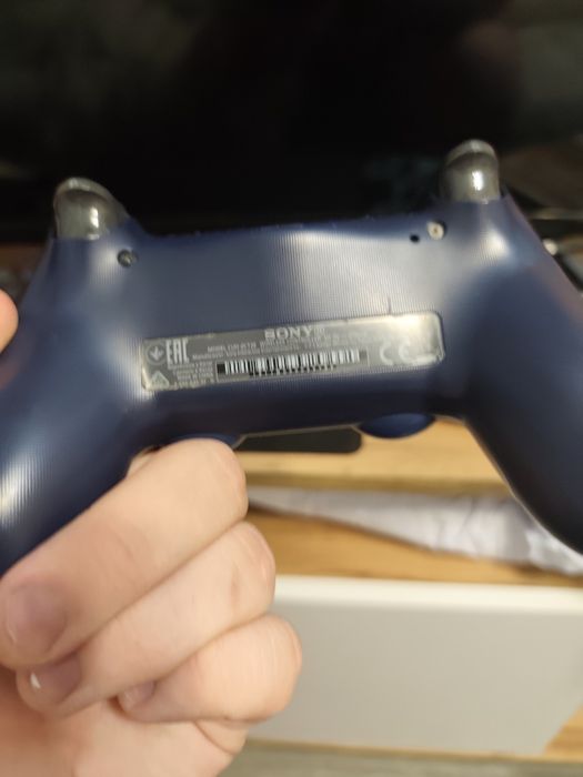 PS4 Slim 1TB + 3 геймпади +Топові Ігри (Обслужена)