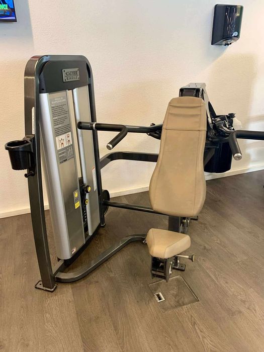 Shoulder Press Cybex Eagle