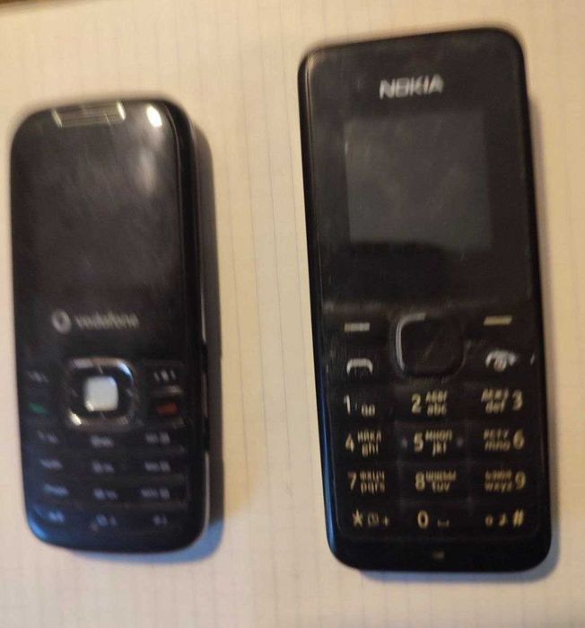 Мобільні телефони в асортименті