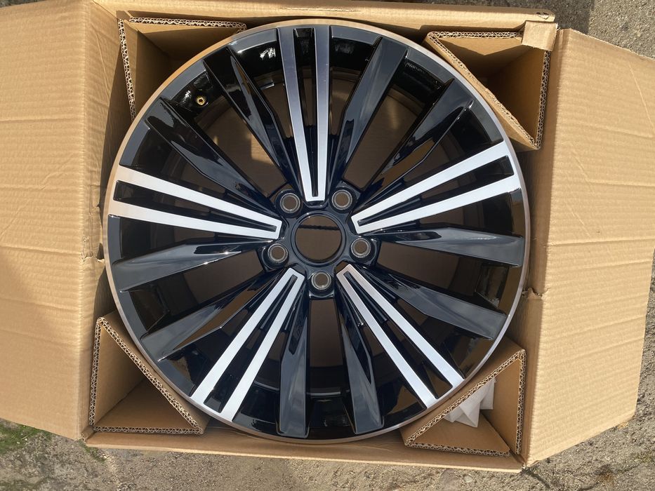 Felga 7,0x18 ET43 VW Tiguan II 5NA jak NOWA oryginał