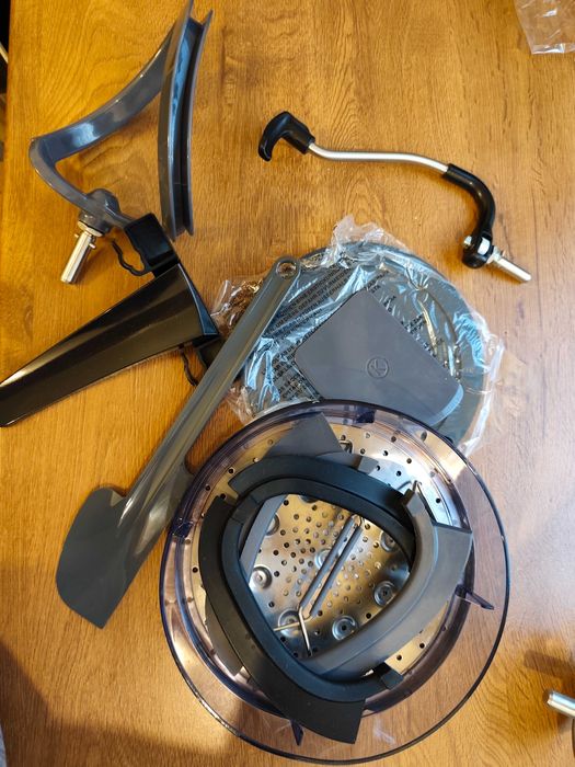 KENWOOD Robot kuchenny planetarny KCC9040S + przystawki KAM353ME