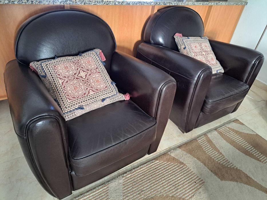 Sofá cama e 2 individuais, em pele sintética, vintage