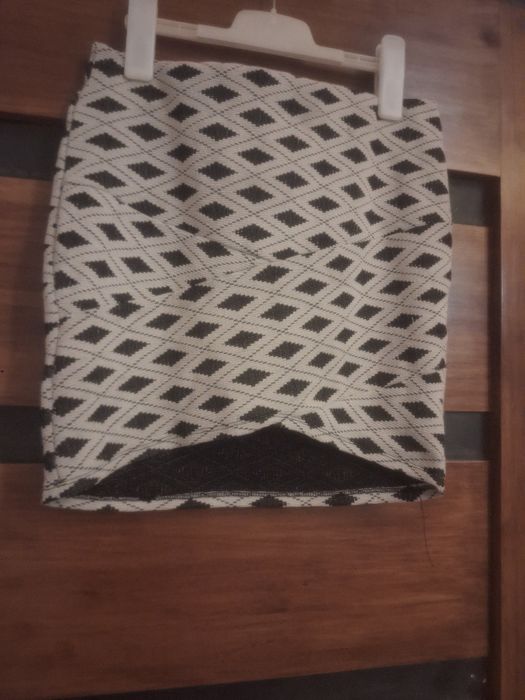 Spódniczka Primark rozm.M,stan bardzo dobry.