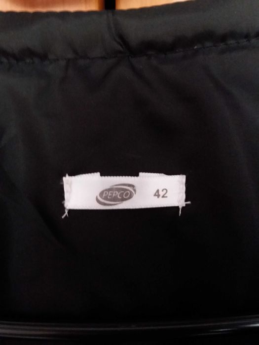 Czarna lekka pikowana kurtka ramoneska 38 M