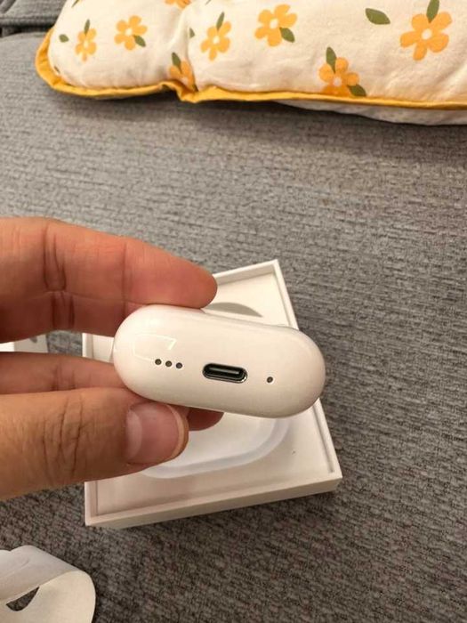 Słuchawki bezprzewodowe dokanałowe AirPods 4