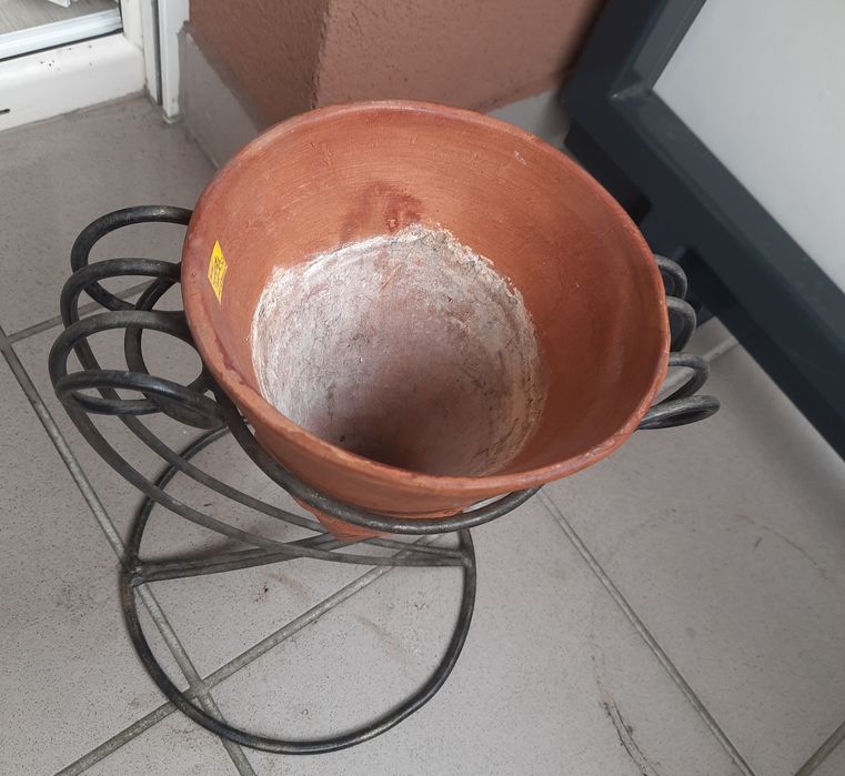 Donica ozdobna na stojaku
