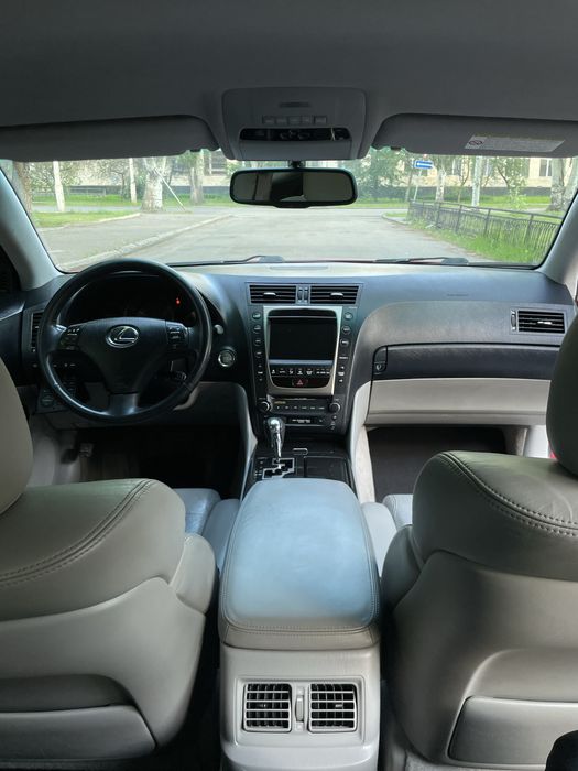 Продам Lexus GS 300