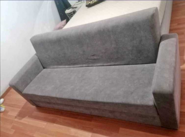 Sofá cama com arrumos