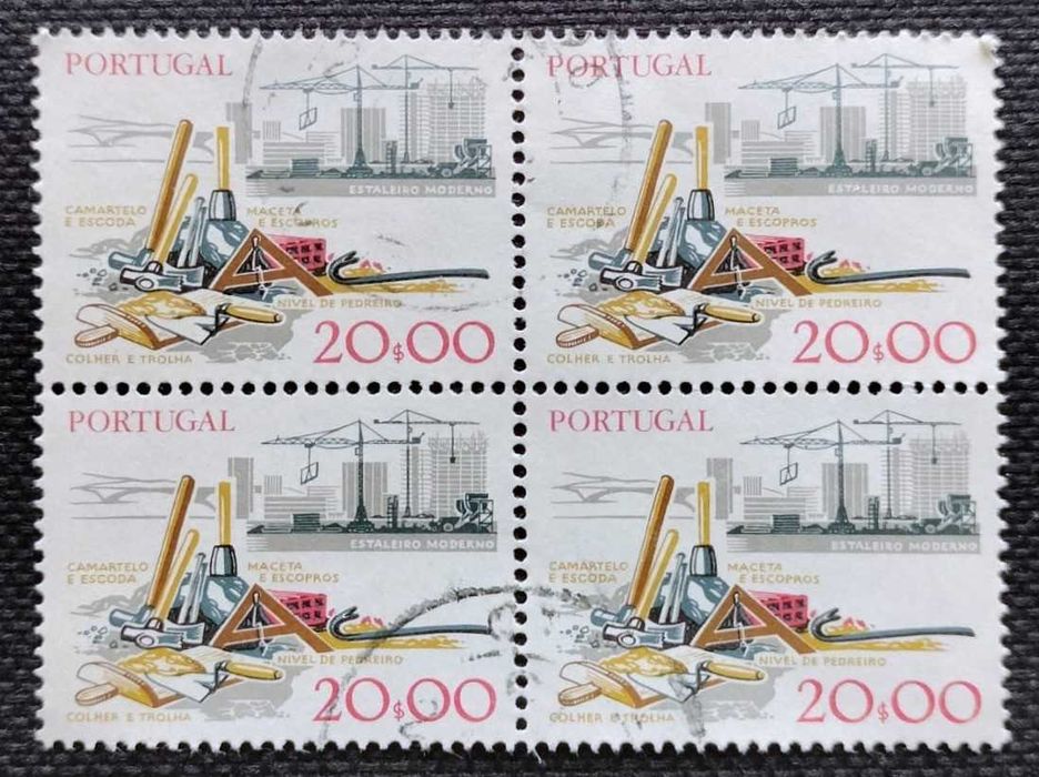 Quadra de selos usados de 20$00 - Instrumentos de trabalho - 1978