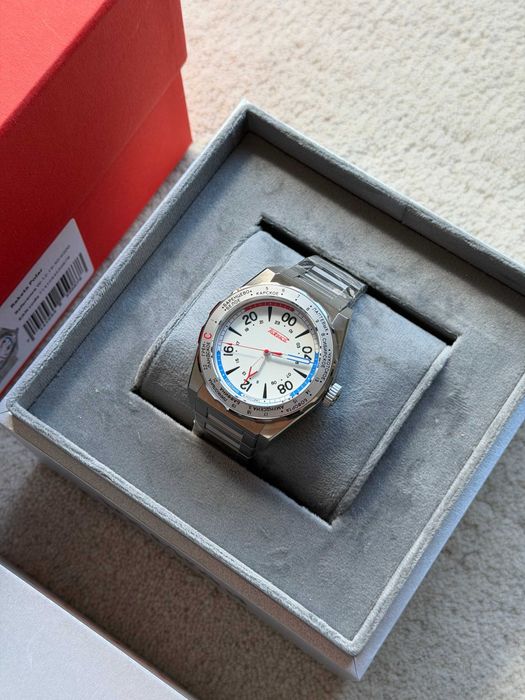 relógio Raketa Polar