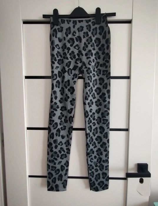 Legginsy szare śliskie panterka nowe S