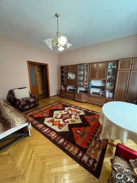 Продам комфортний будинок в затишному районі(Газове)