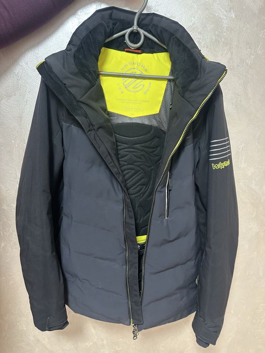 Зимова куртка чоловіча