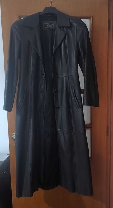 Casaco feminino de couro  muito elegante