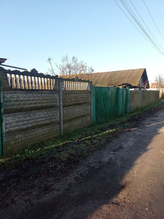 Помешкання біля річки. Село Брусилів.