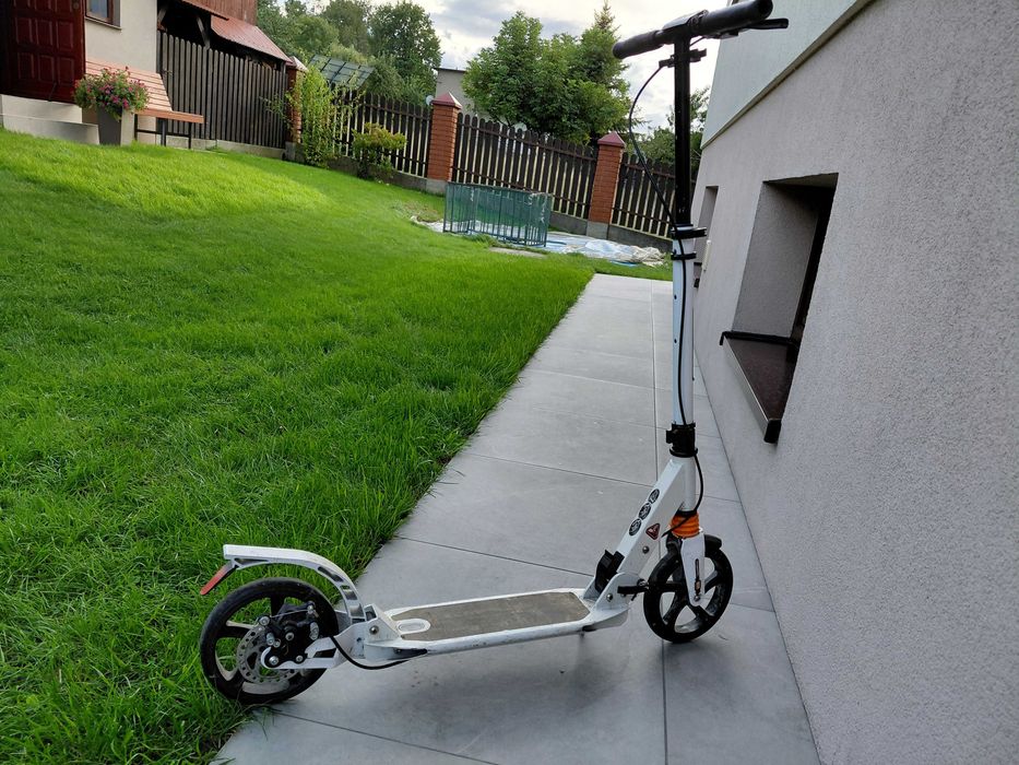 Hulajnoga Biała używana