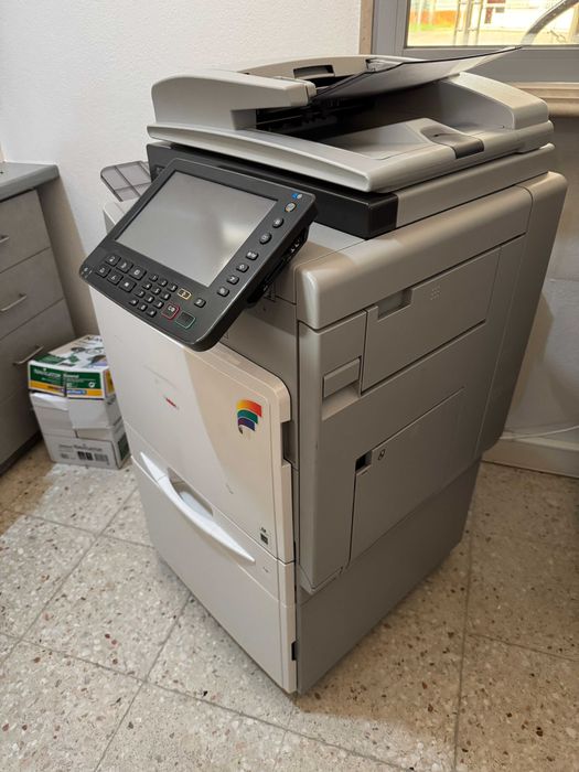 Impressora multi funções escritõrio Office Ricoh Aficio MP C300SR A4