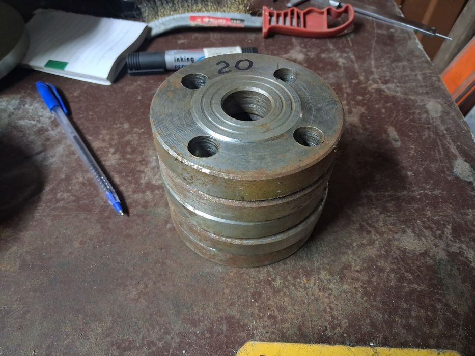 Фланцы,флянці,флянци,флянцы