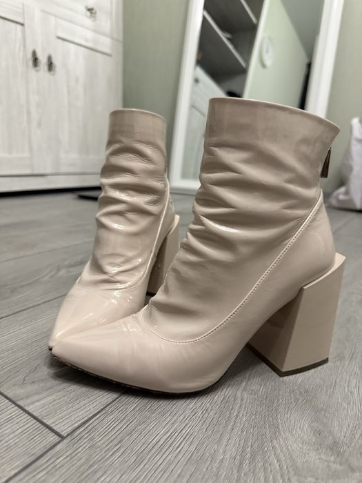 Ботильони, черевики, сапожки 39р. шкіряні