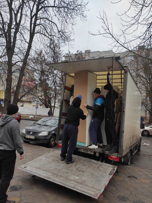 ВАНТАЖНИКИ (виніс та зніс будматеріалів, квартирний переїзд, демонтаж)