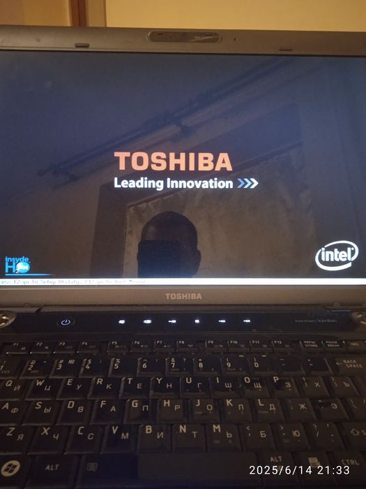 TOSHIBA A300-10 оригинал.