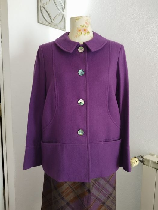 Conjunto Roxo (Saia e Casaco)