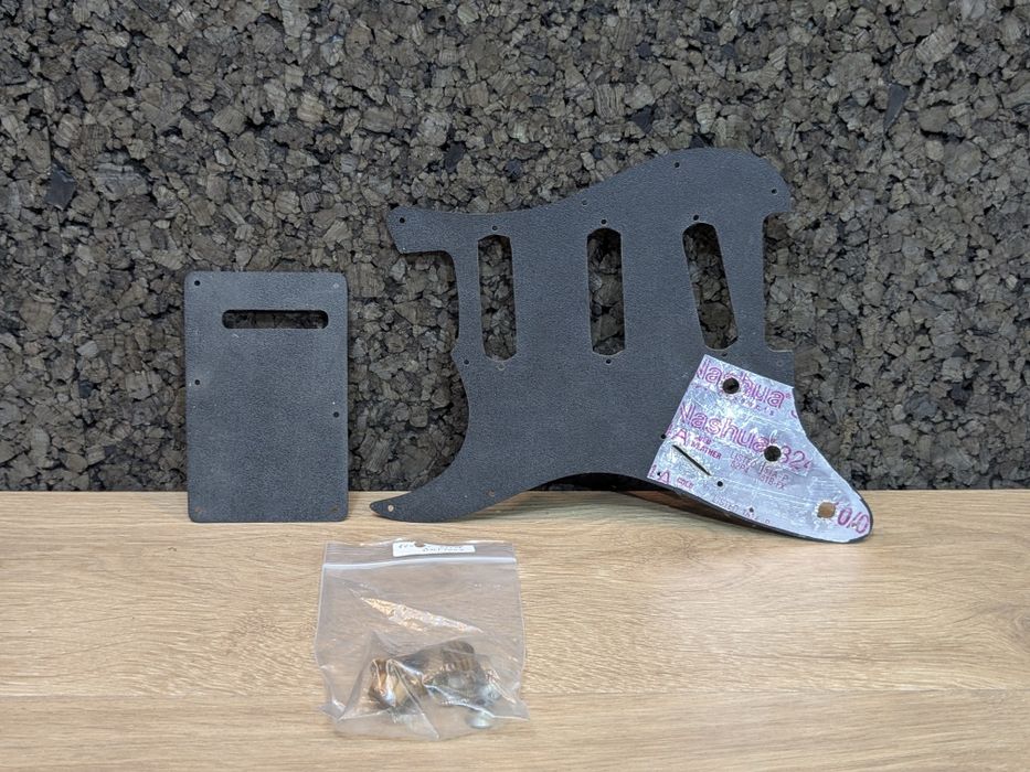 Pickguard e botões Stratocaster64584649083393124