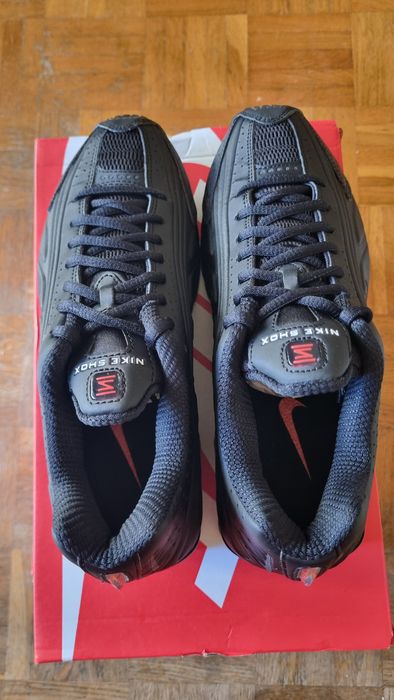 Ténis Nike Shox R4 Triple Black - Novos na Caixa (Tam 38.5)
