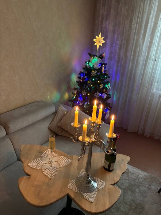 Люстри,журнальні столики