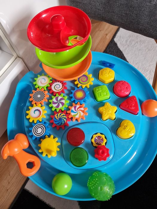 Smiki stolik edukacyjny