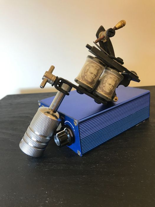 Подам тату-машинку  Лайнер